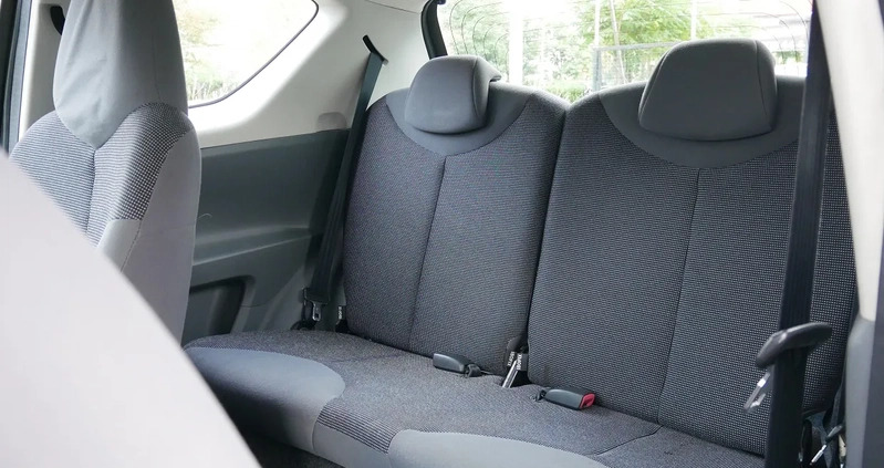 Peugeot 107 cena 6900 przebieg: 198220, rok produkcji 2007 z Kozienice małe 106